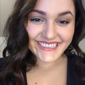 Meet your Posher, Brikena